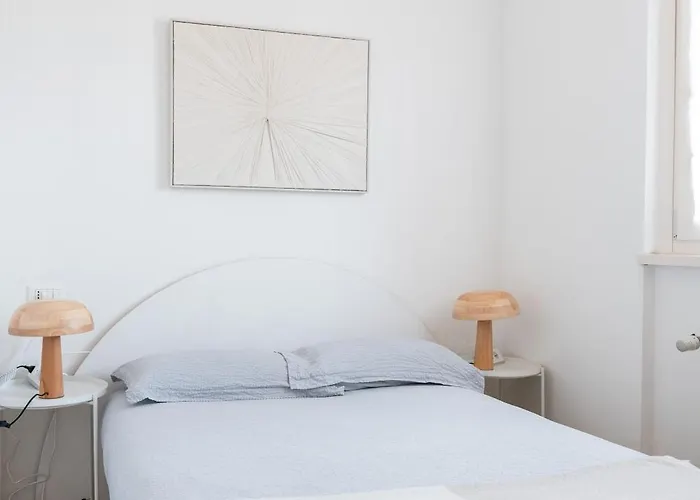 Cloud9 Large Terrace - Meliora アパート ベルガモ