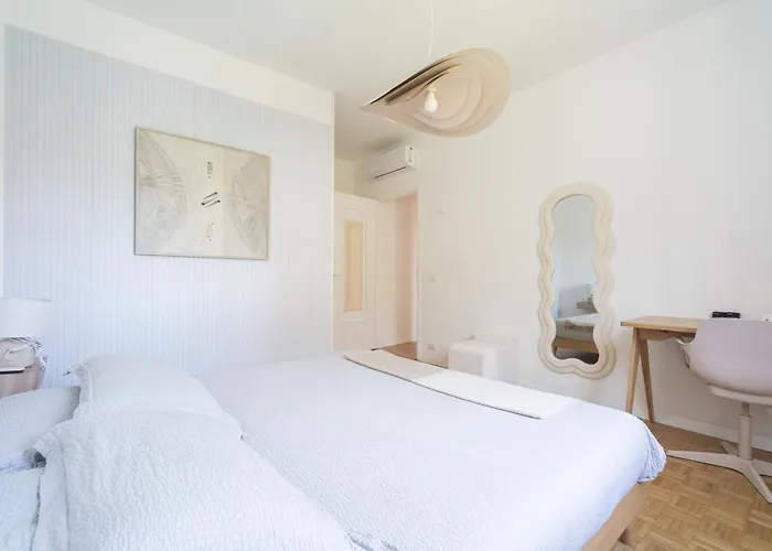 Cloud9 Large Terrace - Meliora