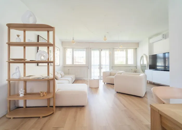 Cloud9 Large Terrace - Meliora アパート ベルガモ